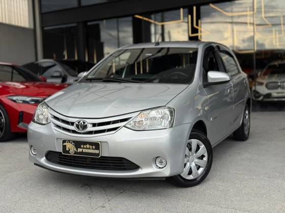 TOYOTA ETIOS 1.5 XS 16V FLEX 4P MANUAL TOYOTA ETIOS 1.5 XS 16V FLEX 4P MANUAL